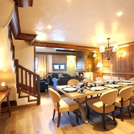 샬레 1650 Chalet Sleeps 6 Pool *